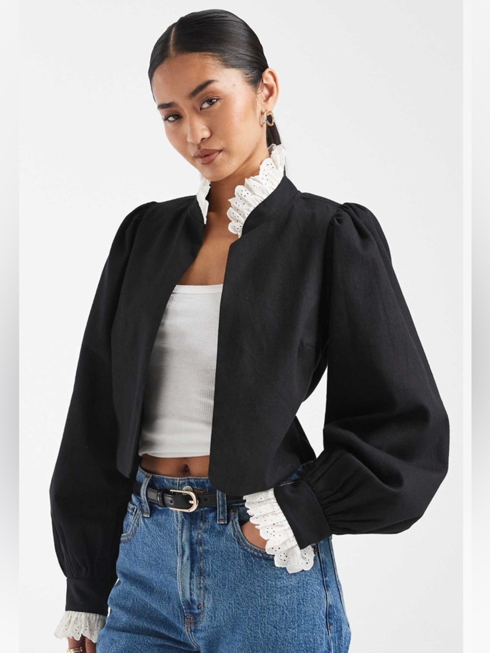 Miss Selfridge
victoriana contrast broderie frill jacket in black